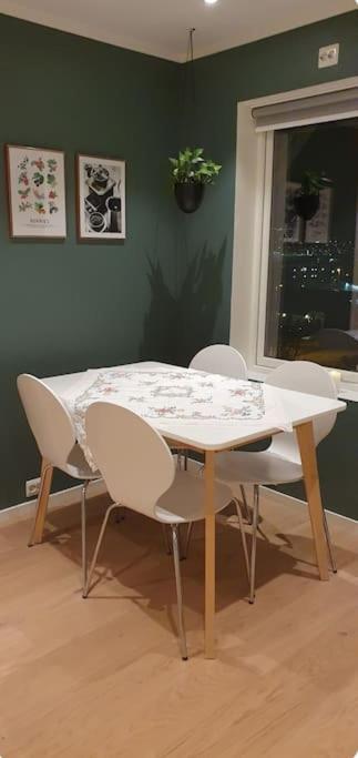Private Room, Tomasjord - Leilighet *